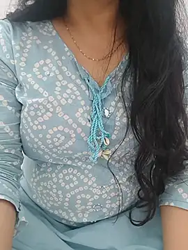 ritika_kushwaha's Live XXX Chat