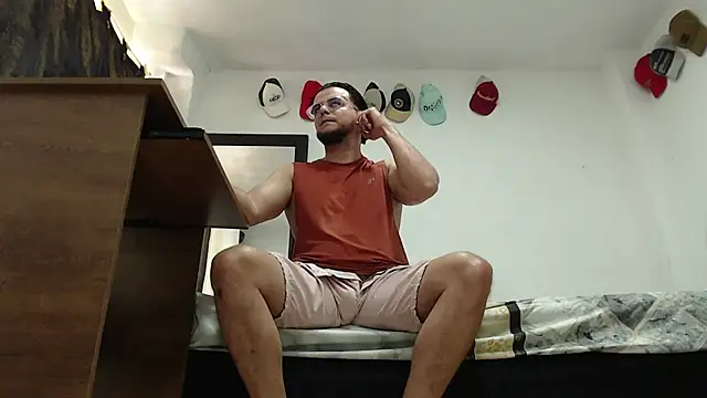 cloudsxxx 在線直播表演