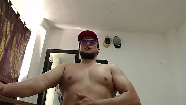 Show modela cloudsxxx na web-kameri