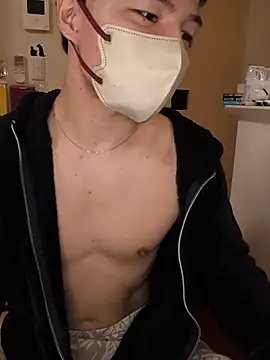 kqitooo 网络视讯表演