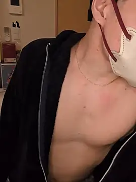 kqitooo 网络视讯表演