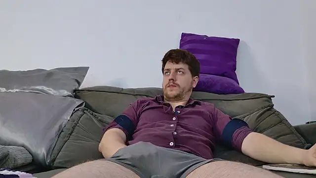Pokazy przed kamerką – aaronlegend_