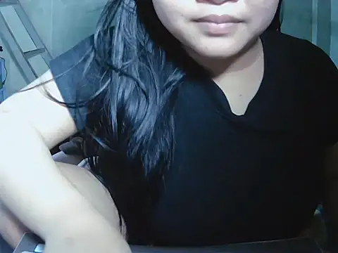 Lily3322's Live XXX Chat