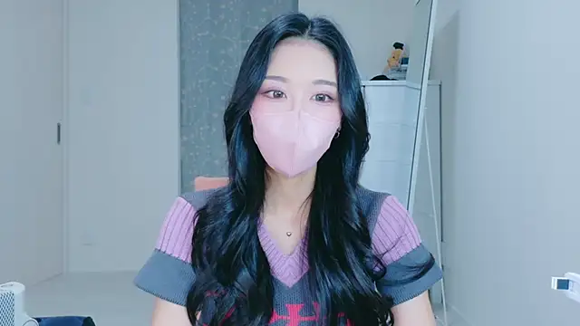 XXX chat uživo modela ramuchan_desu