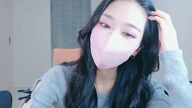XXX chat uživo modela ramuchan_desu