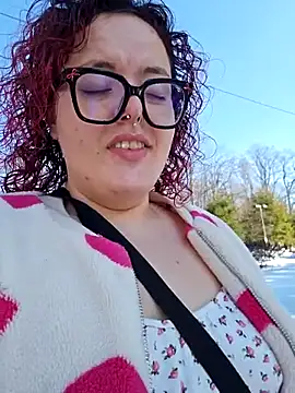 nuttiebuddy1 Show Webcam