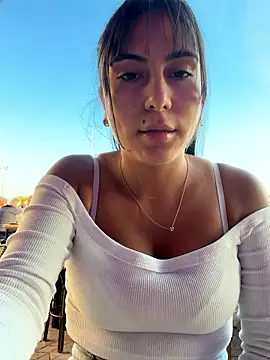 SarahCute14's Webcam Show