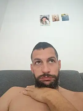 Lebarbu69020 Show in webcam