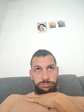 Lebarbu69020のライブXXXチャット