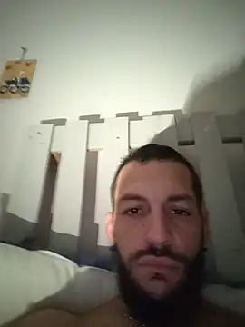 Lebarbu69020's Live XXX Chat