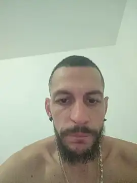 Lebarbu69020's Live XXX Chat