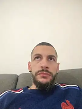Lebarbu69020 Adlı Modelin Canlı XXX Sohbeti