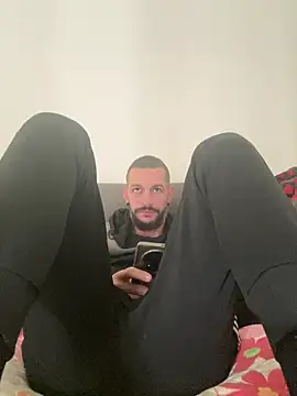 Lebarbu69020's Live XXX Chat