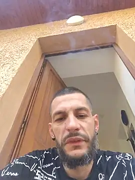 Lebarbu69020: διαδικτυακό σόου στην κάμερα