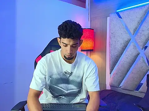 prince_arthur77 webcam show