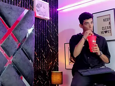 prince_arthur77 Webcam Show