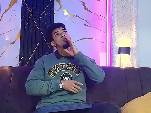 prince_arthur77 网络视讯表演