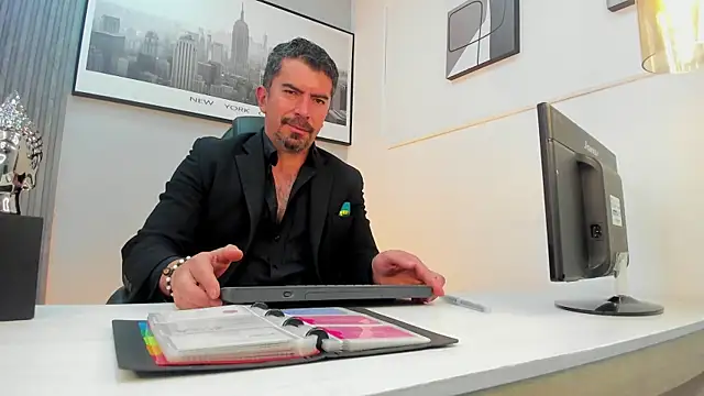 Show modela JuanKFit_45 na web-kameri