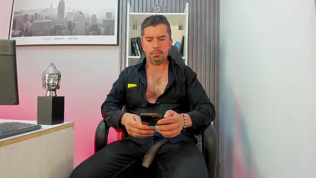 Show modela JuanKFit_45 na web-kameri