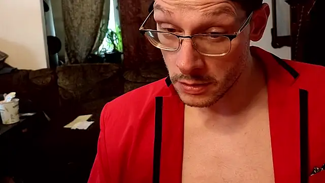 MasterDaddyCool: διαδικτυακό σόου στην κάμερα