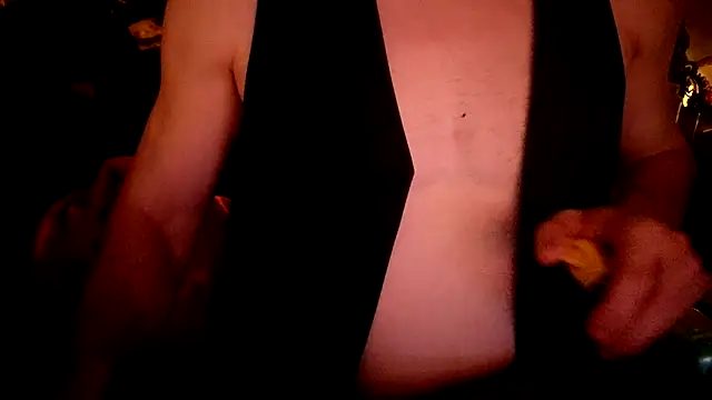 הופעת וובקאם של MasterDaddyCool