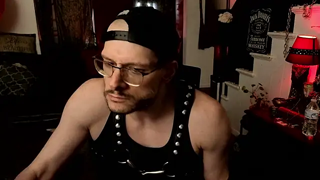 Show modela MasterDaddyCool na web-kameri