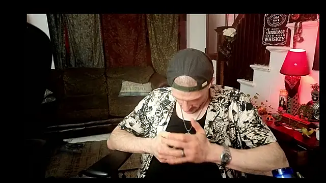 MasterDaddyCool: вебкам-шоу