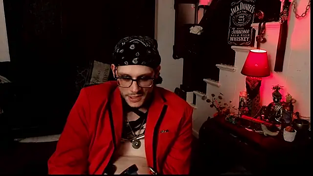 MasterDaddyCool: διαδικτυακό σόου στην κάμερα