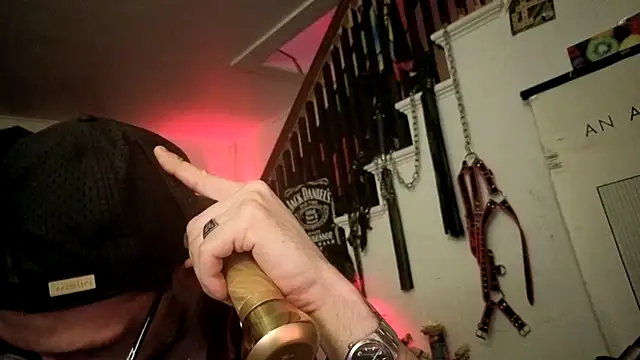 MasterDaddyCool Show in webcam
