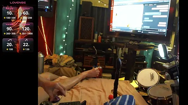 Pussyeat2please webcam show