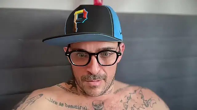 Show modela Californiabrazilian na web-kameri