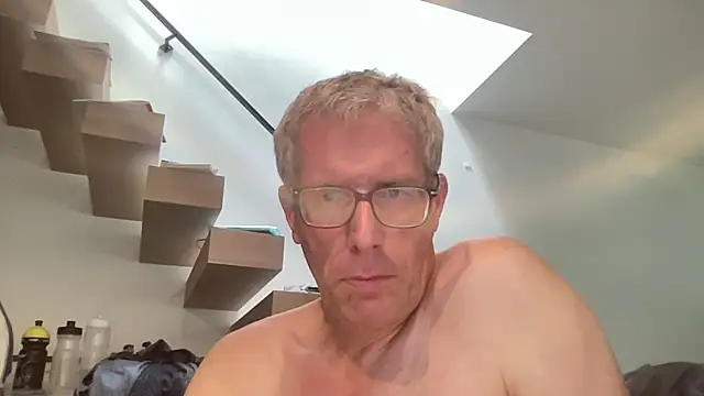 choupipat1 Show in webcam