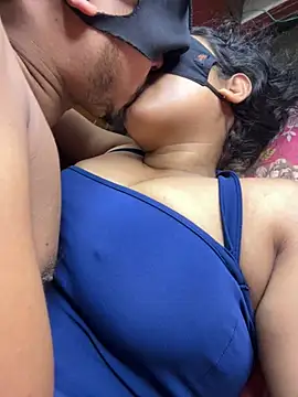 Hot-AngoriBhabhi – webcam-show