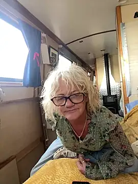 ladyboatlady's Live XXX Chat