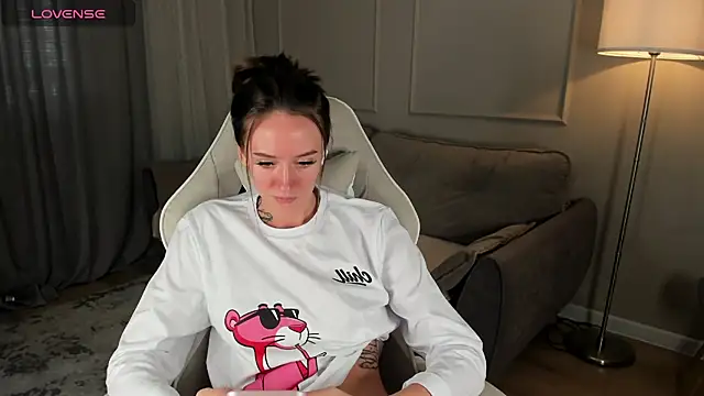 cutienaughtygirl's Webcam Show