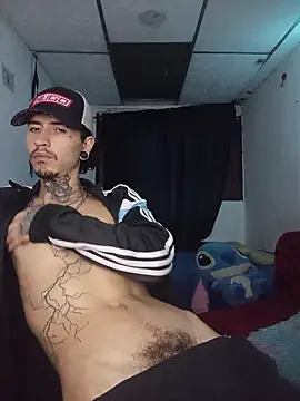 Tattoboy19cm's Webcam Show