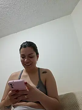 AmaiaSalvatore's Webcam Show