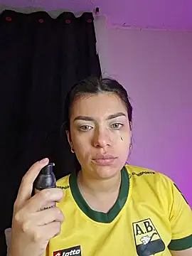 AmaiaSalvatore's Webcam Show