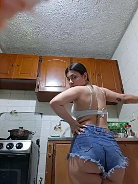AmaiaSalvatore's Webcam Show