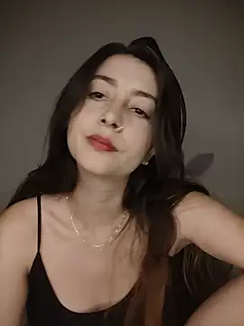 AmyLov342 Adlı Modelin Canlı XXX Sohbeti