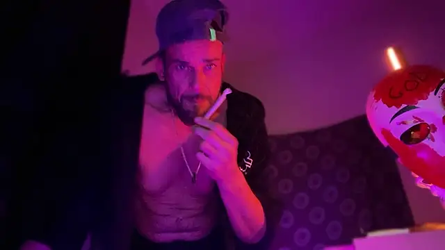 Guyst049 Webcam Show