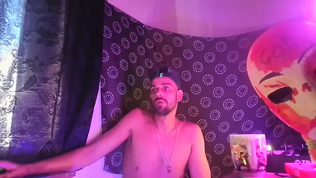 Guyst049 Webcam-Show