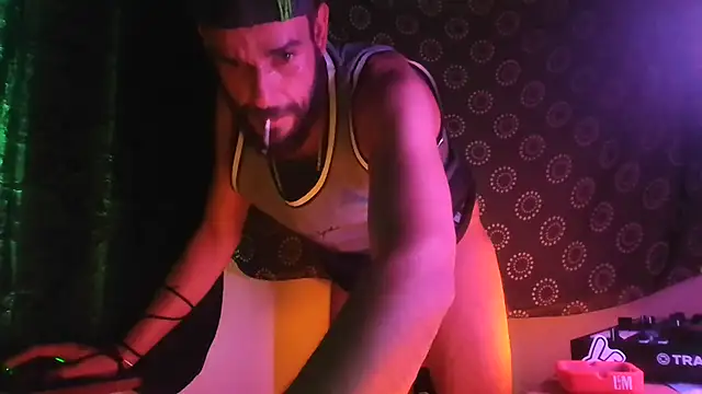 Guyst049n Webbikameraesitys