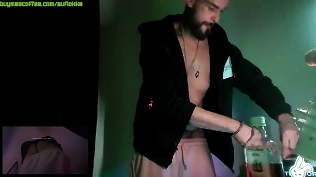 Guyst049 Webcam-Show