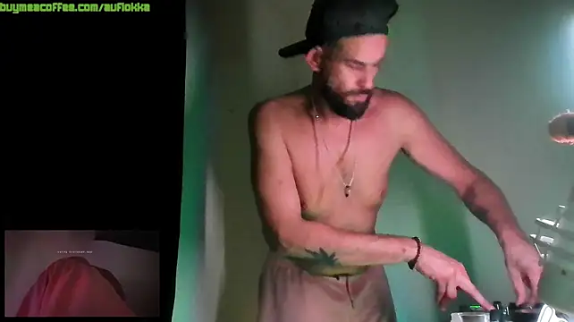 Guyst049 Webcam-Show