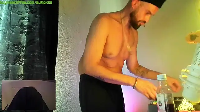Guyst049 Webcam Show