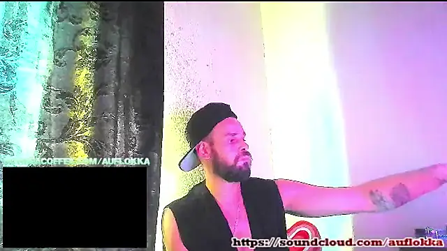 Show modela Guyst049 na web-kameri