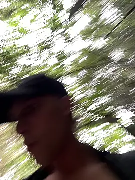 Show modela santiago_cutex na web-kameri