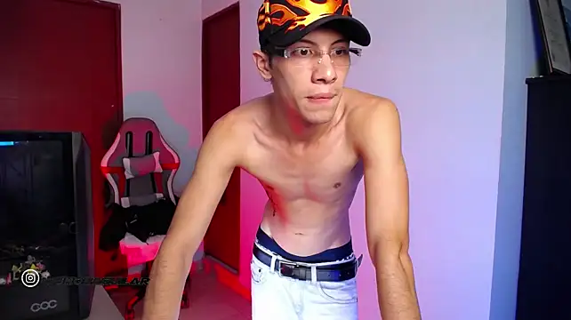 santiago_cutex's Webcam Show