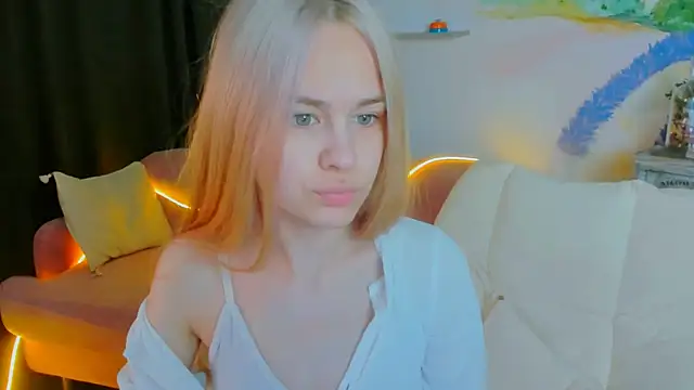 UliaNeer Adlı Modelin Canlı XXX Sohbeti